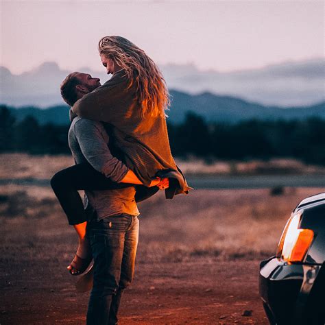 The Couple's Edition | The scratch-off book of creative date ideas