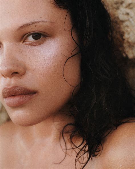 Alva Claire | IMG Models