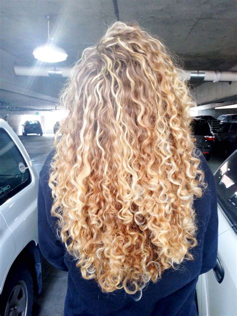 #hair #curly #blonde Wavy Hair, New Hair, Blonde Curly Hair Natural