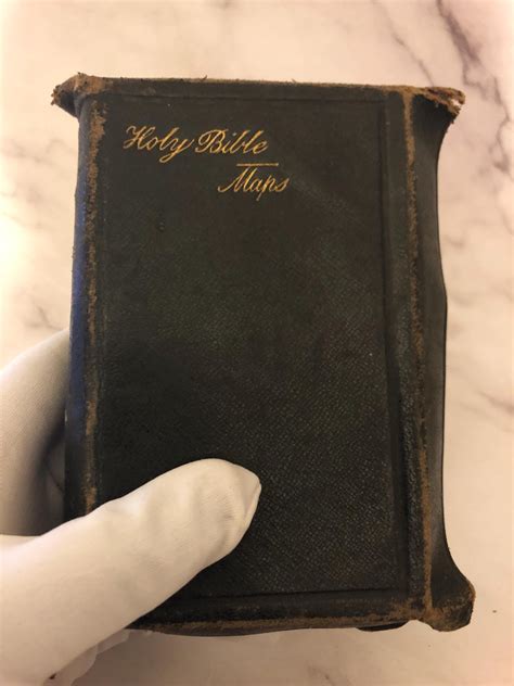 Holy Bible Rare - Ref x372 – My Vintage Bibles