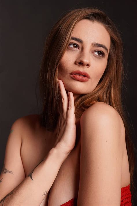 Brittany Page - Does she ever feel like me? Run her fingers down your