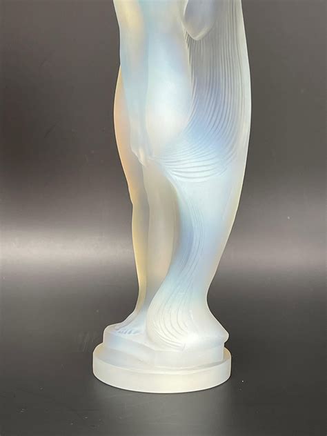 Etling Car Mascot Naked Woman Sculpture in Opalescent Molded Glass For