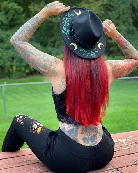 TW Pornstars - Cervena Fox. Twitter. Loving my new hat from