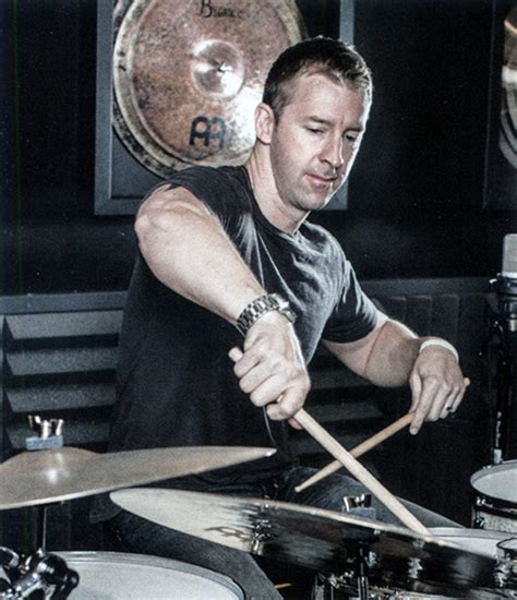 Mike Johnston - DRUMMERWORLD