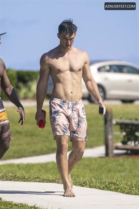 TYLER CAMERON Feet - AZNudeFeet Men