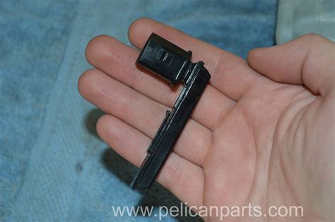 Porsche 991 Brake Fluid Reservoir and Level Sender Replacement