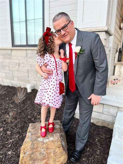 Girl takes grandpa to daddy-daughter dance - ABC News