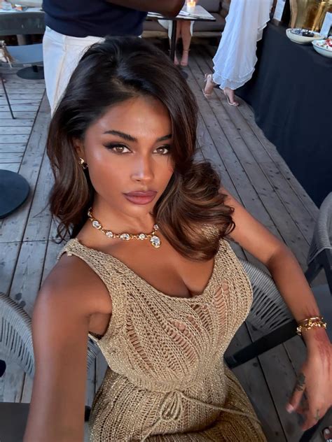 KOMAL ILSANKER – Instagram Photos 07/04/2025 – HawtCelebs