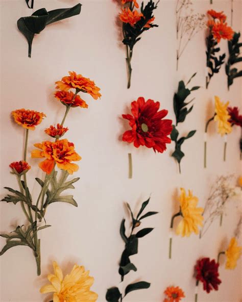 20 Simple DIY Flower Wall Decor Ideas • Its Overflowing