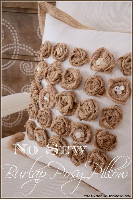 Подушка с розочками из мешковины - Russian-Handmade.com