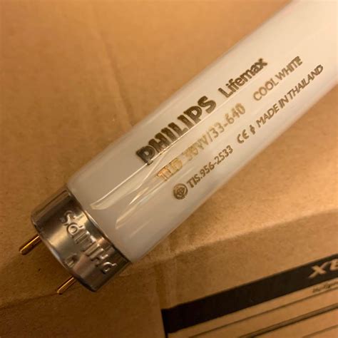 Philips TLD 30w 33-640 cool white 4100k 3呎 36吋 光管, 傢俬＆家居, 廚具和餐具, 餐桌布和紡織 ...