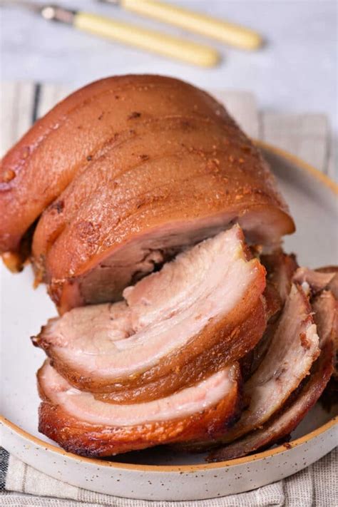 how long to cook 5 lb pork shoulder