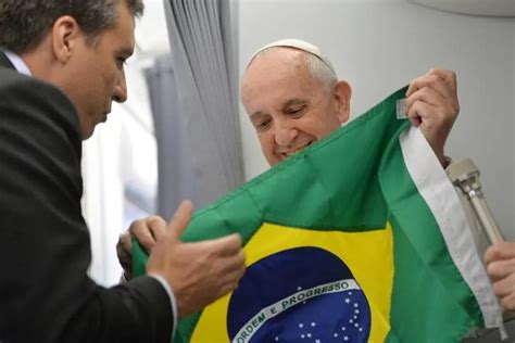 Qual Foi O Primeiro Papa Que Visitou O Brasil - Papa Francisco no Brasil: relembre momentos da sua visita histórica