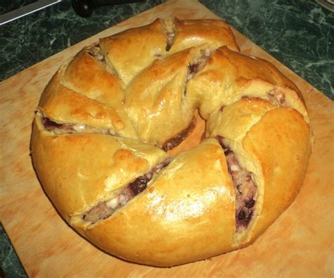Венгерский штрудель "Рэтэш" с творогом и изюмом