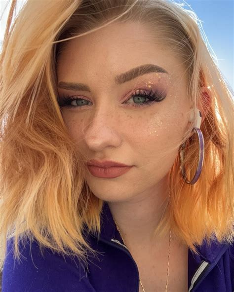 Stephanie Brokop (@sgbwrites) • Instagram photos and videos