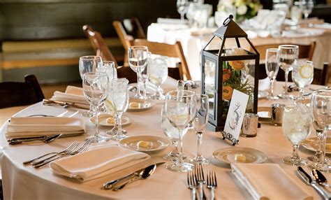 unforgettable centerpiece ideas   wedding banquet hall