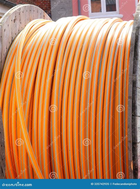 Tube Reel for Laying Optical Fiber for High Speed Internet Connections
