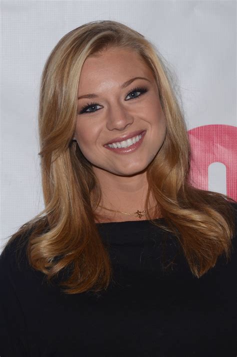 Pictures of Nikki Leigh