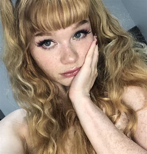 hey hey!!! (23f) : r/FreckledGirls