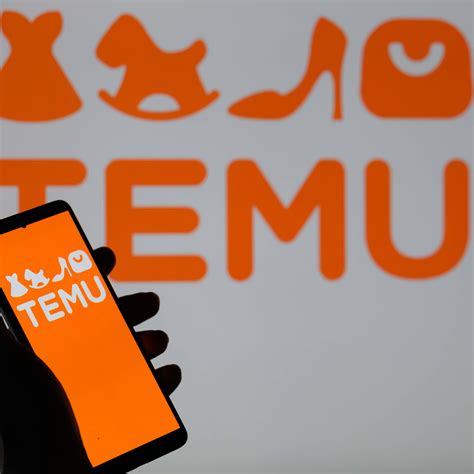 Goth Icon, 67, Cancels Comeback Tour Over ‘Health Issues’ - Parade