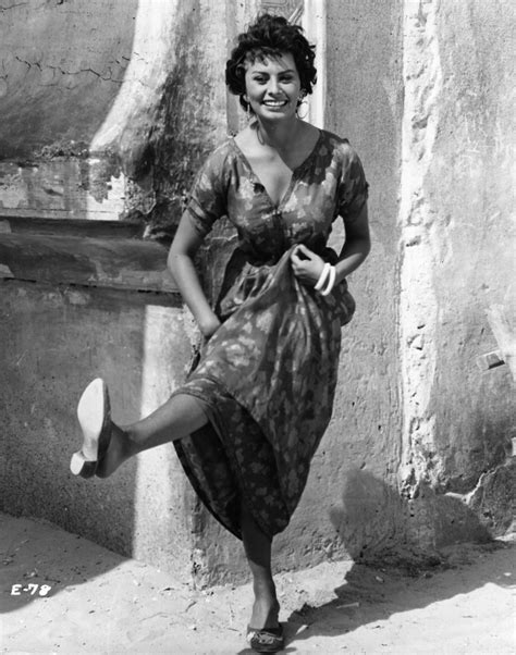 Sophia Loren lets her hair down between scenes for the film 'Legend of