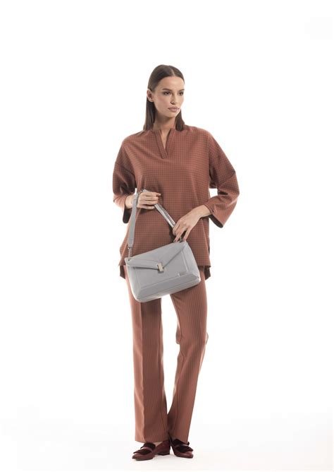 ASIMETRIČNA BLUZA