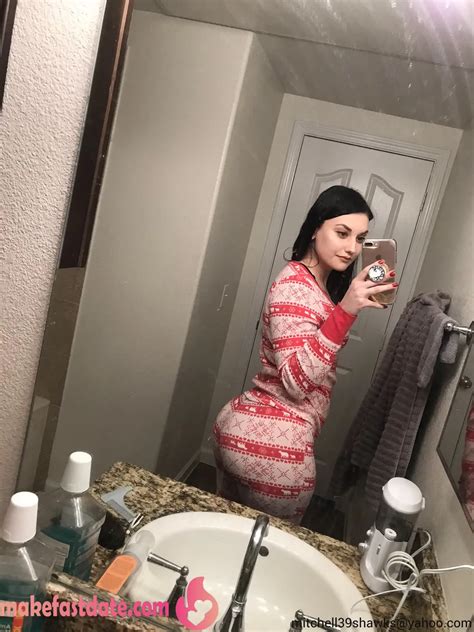 Big booty in a pajamas Like me Im waiting for you on makefastdatecom my
