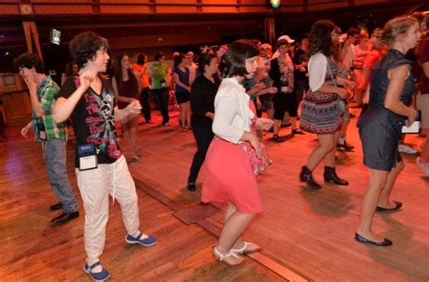 How To Do The Wobble Dance
