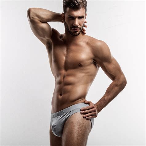 Artur Dainese Naked - For The Beautiful Men