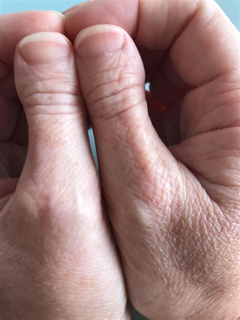 Wide nails meaning in palmistry | Quiromancia