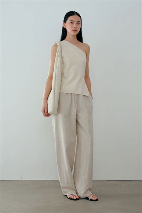 discover  minimalist style  style ideas fashion outfits