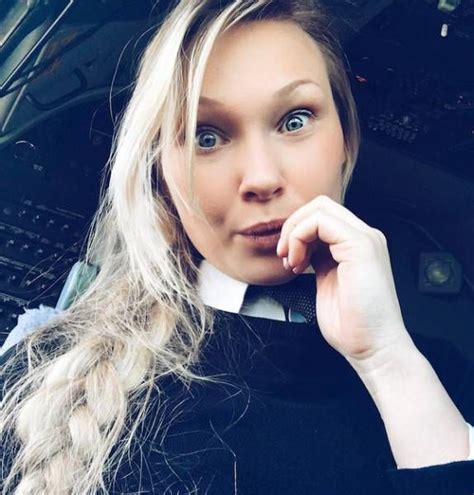 Michelle Is The Pilot Everyone Wants To Fly With (23 pics)
