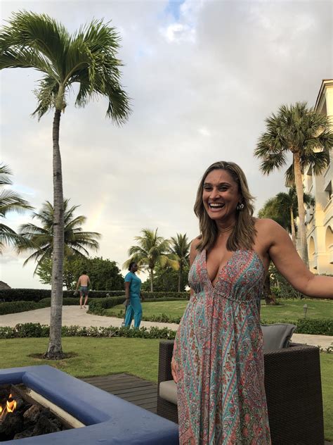 Dr. Anissa Holmes | Oakland Park FL