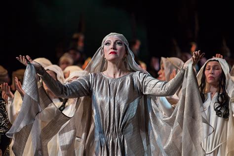 artists - singers - mezzo-soprano - Angelina Shvachka