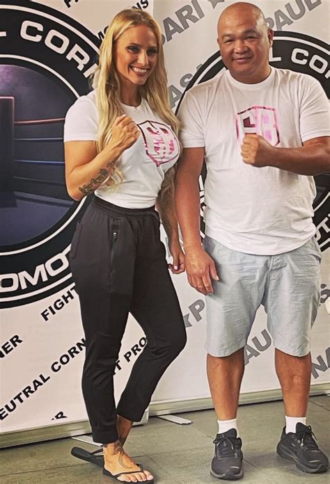 Ebanie Bridges's feet