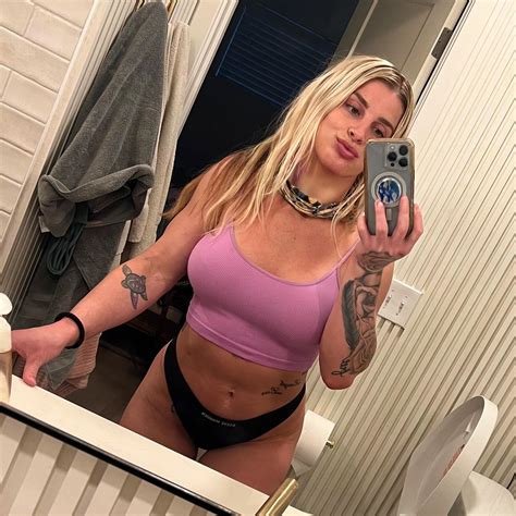 Hannah “24K” Goldy | 💋 | Instagram