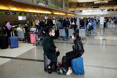 Cheap fares luring travelers to fly despite pandemic - WHYY