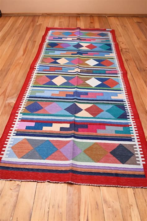 Traditional Elegance 2.5'x6' the Panja Dhurrie Rug, Timeless Design ...