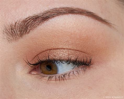 Too Faced Born This Way The Natural Nudes Eyeshadow Palette Review by