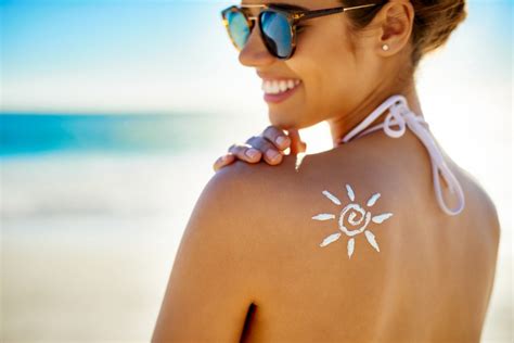 «Солнечная вода» Ambre Solaire, Garnier — главный летний мастхэв | WOMAN