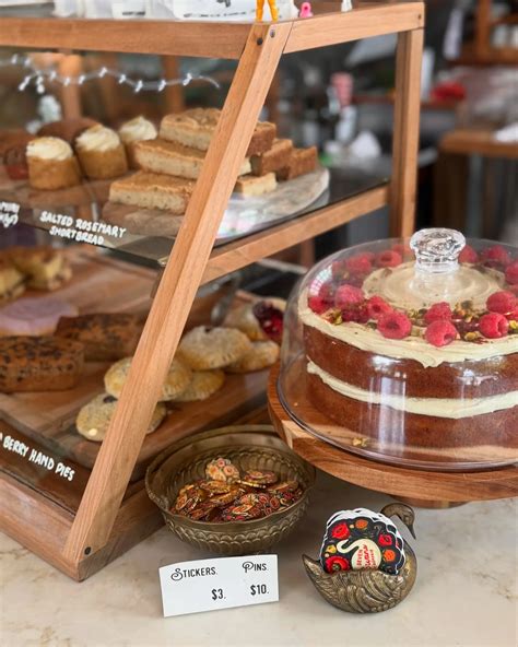 Seven Swans Crêperie