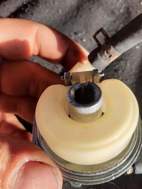 would that chip cause vacuum leak? : r/smallenginerepair