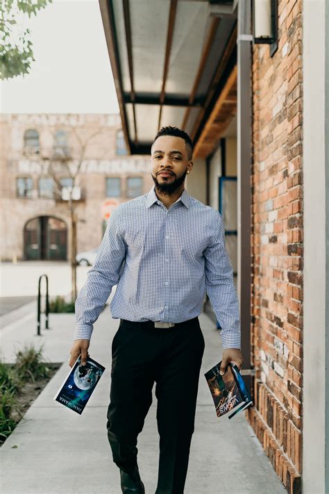 Meet Ross Victory – Buzz Magazine