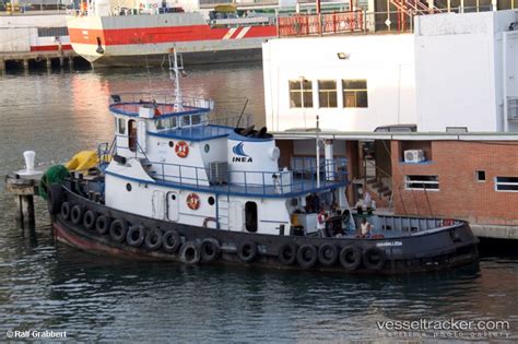 La Guaira Port Photo from grabbi - vesseltracker.com