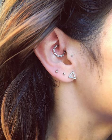 60 Trendy Types of Ear Piercings and Combinations – Choose Your Look!