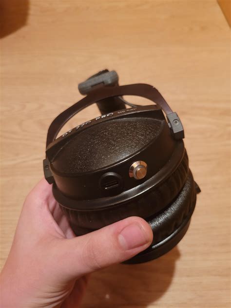 Beyerdynamic DT 770pro Bluetooth 5.0 Mod with custom Parts : r/headphones