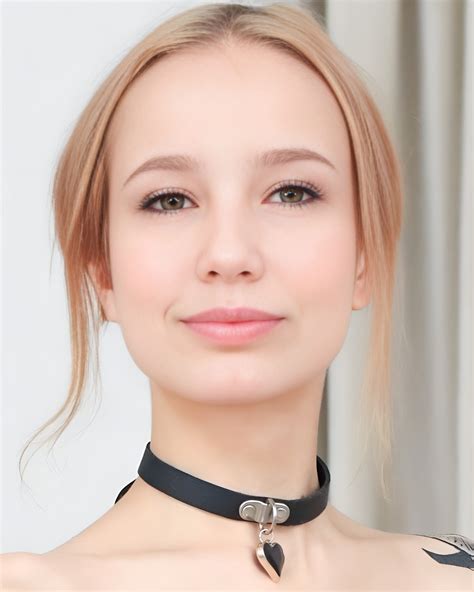 Tea Mint (Actress) Age, Net Worth, Wiki, Husband, Family, Videos & Photos