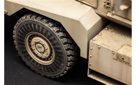 U.S. Cougar 6x6 MRAP Vehicle - Meng SS-005 | kingshobby.com
