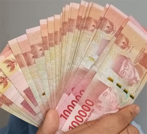Signifikan, UMK di Jatim 2023 Naik, Ini Daftar UMK di Atas Rp 3 Juta di ...