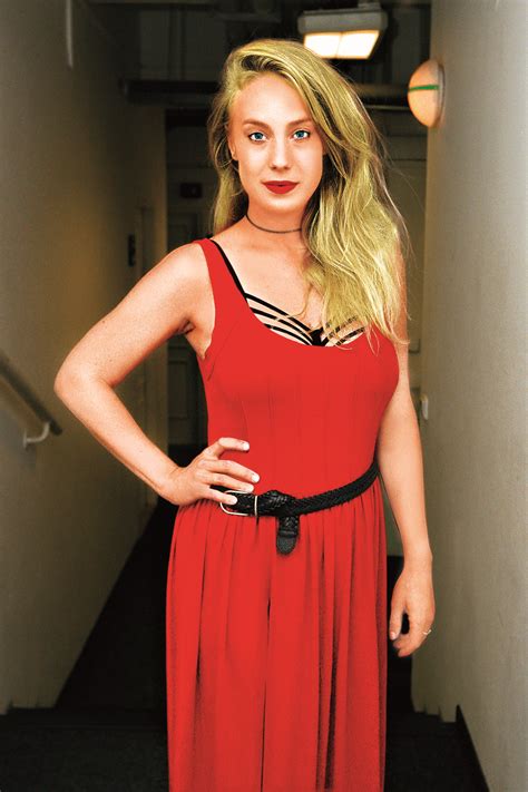 Čeká snad krásná herečka dítě s milencem? – RF-Hobby.cz